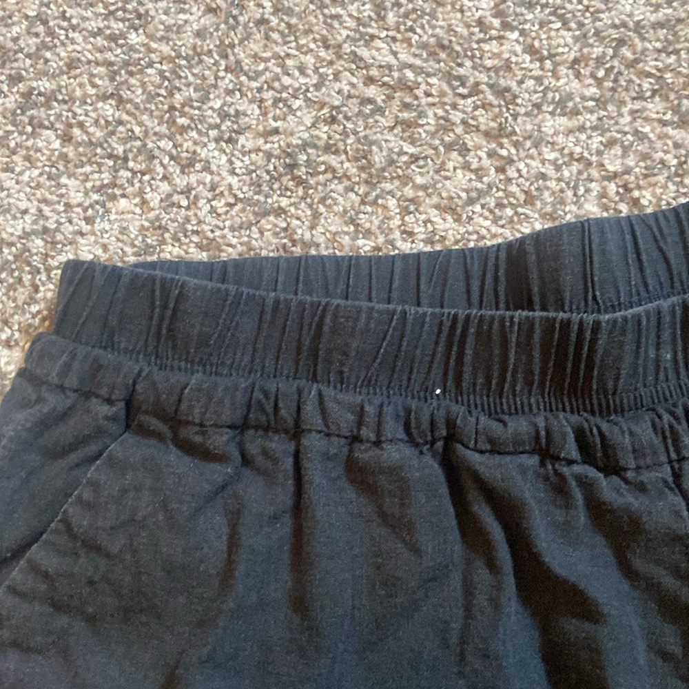 Linen shorts - Picture 2 of 5